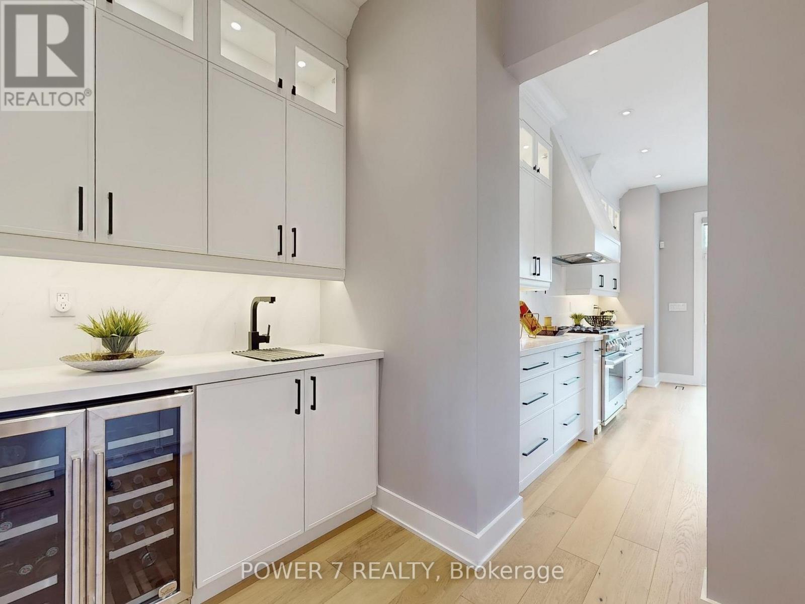 Photo 16 of 34 Dresden Road, Toronto ON