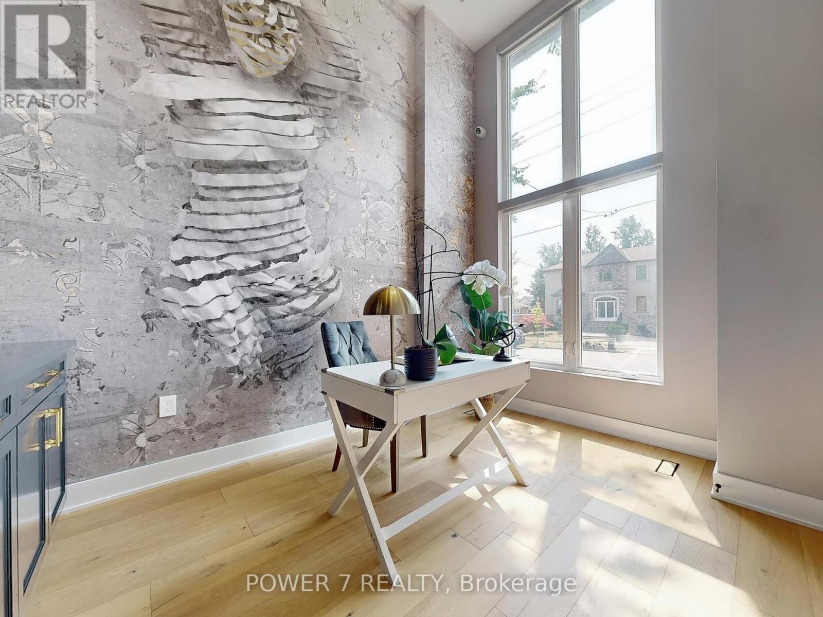 Photo 17 of 34 Dresden Road, Toronto ON