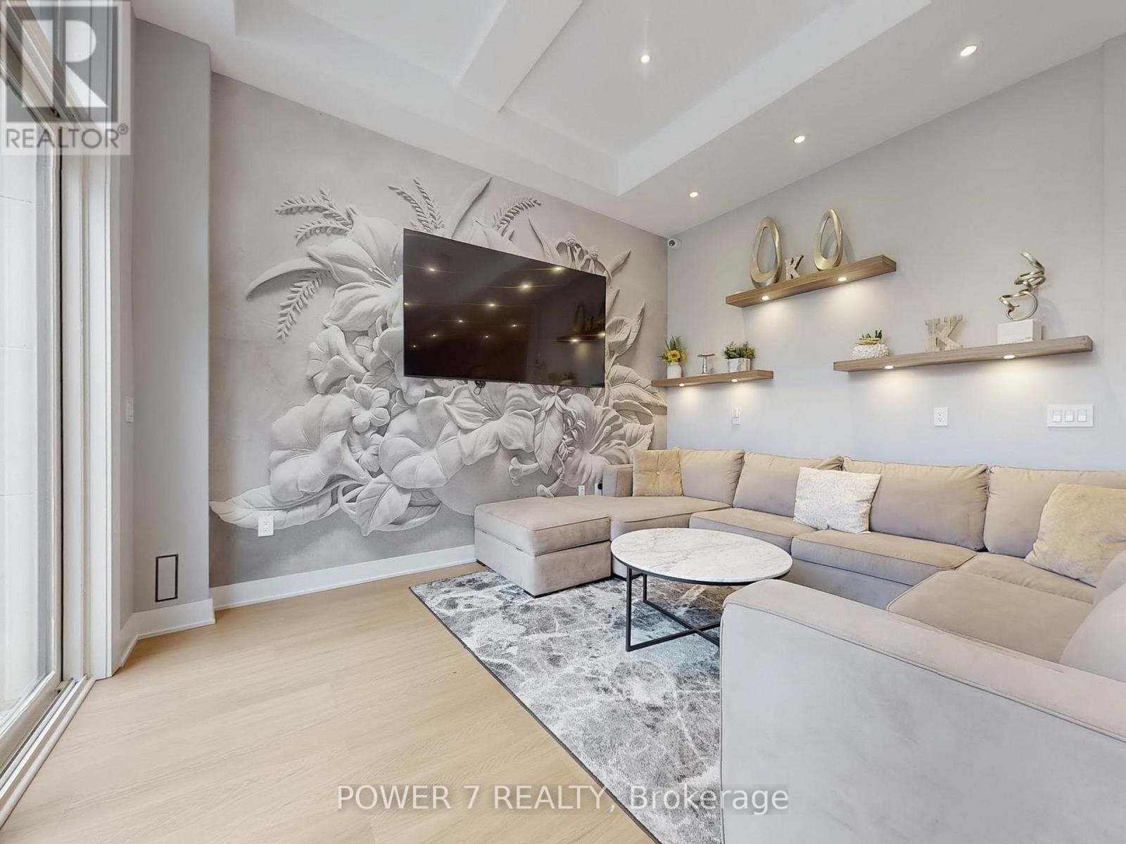 Photo 32 of 34 Dresden Road, Toronto ON