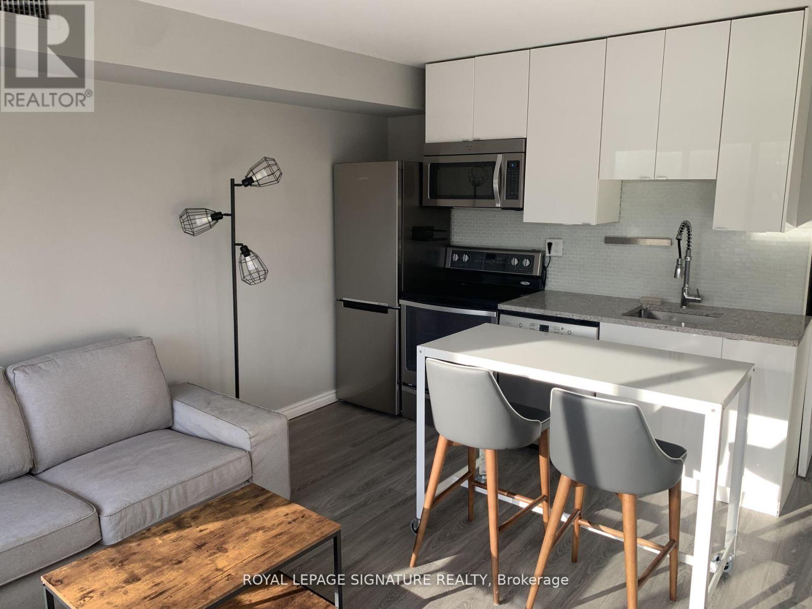 Photo 3 of 308 456 College Street, Toronto ON
