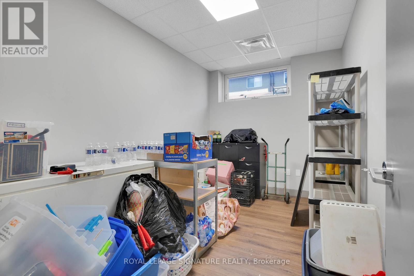 Photo 20 of Lower 95 Jonesville Crescent, Toronto ON