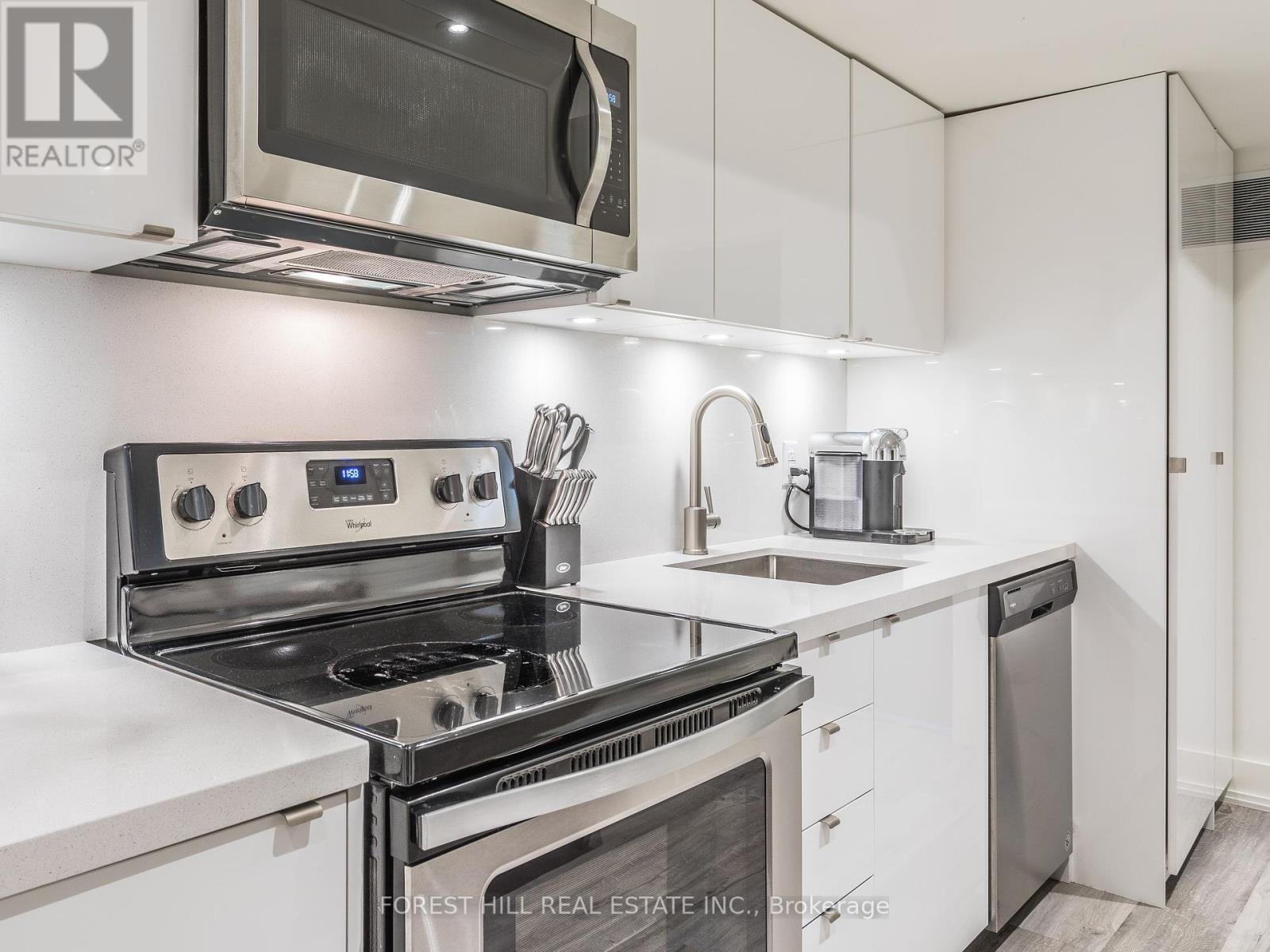 Photo 10 of 20 St Annes Road, Toronto ON