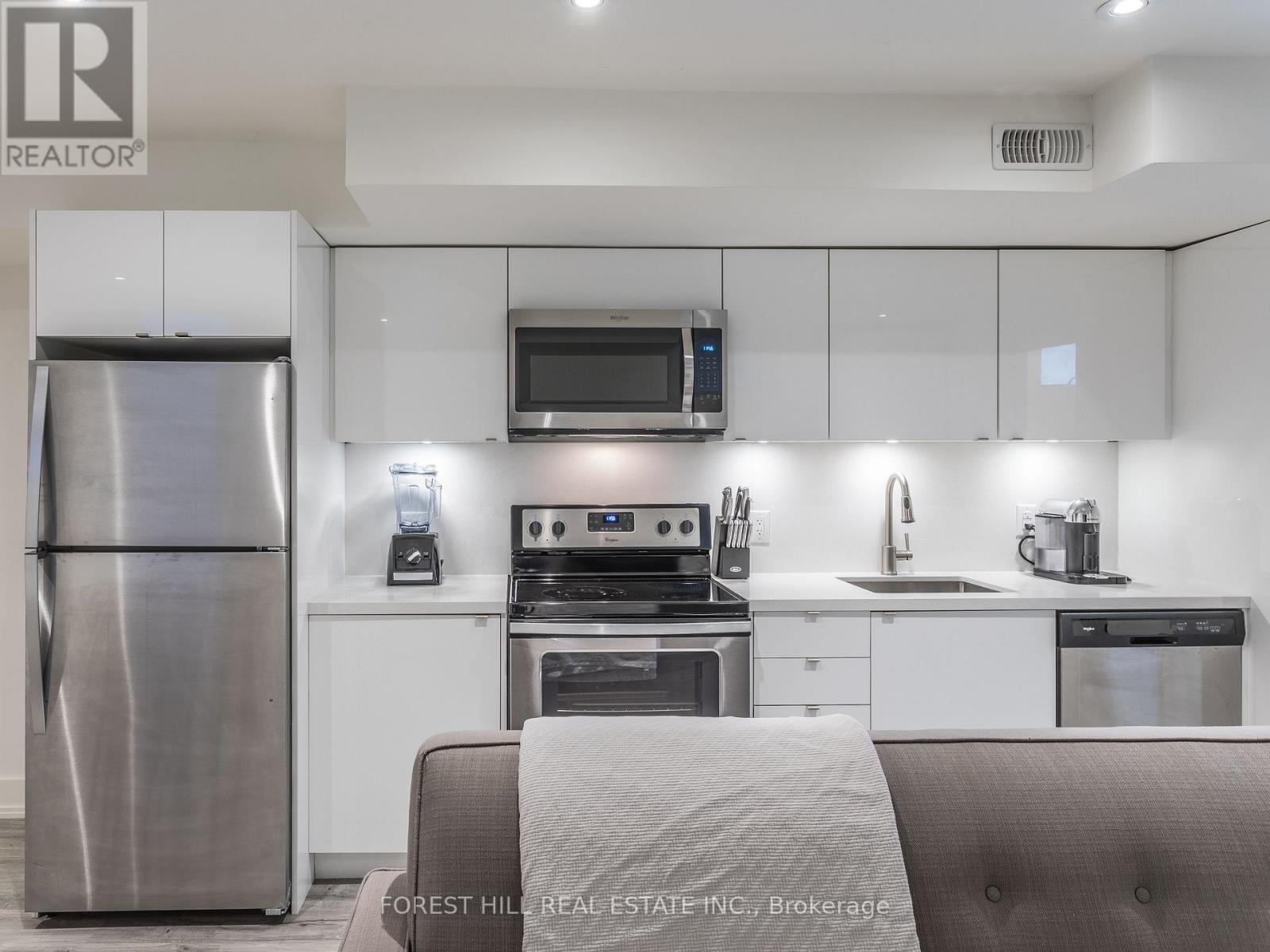 Photo 2 of 20 St Annes Road, Toronto ON