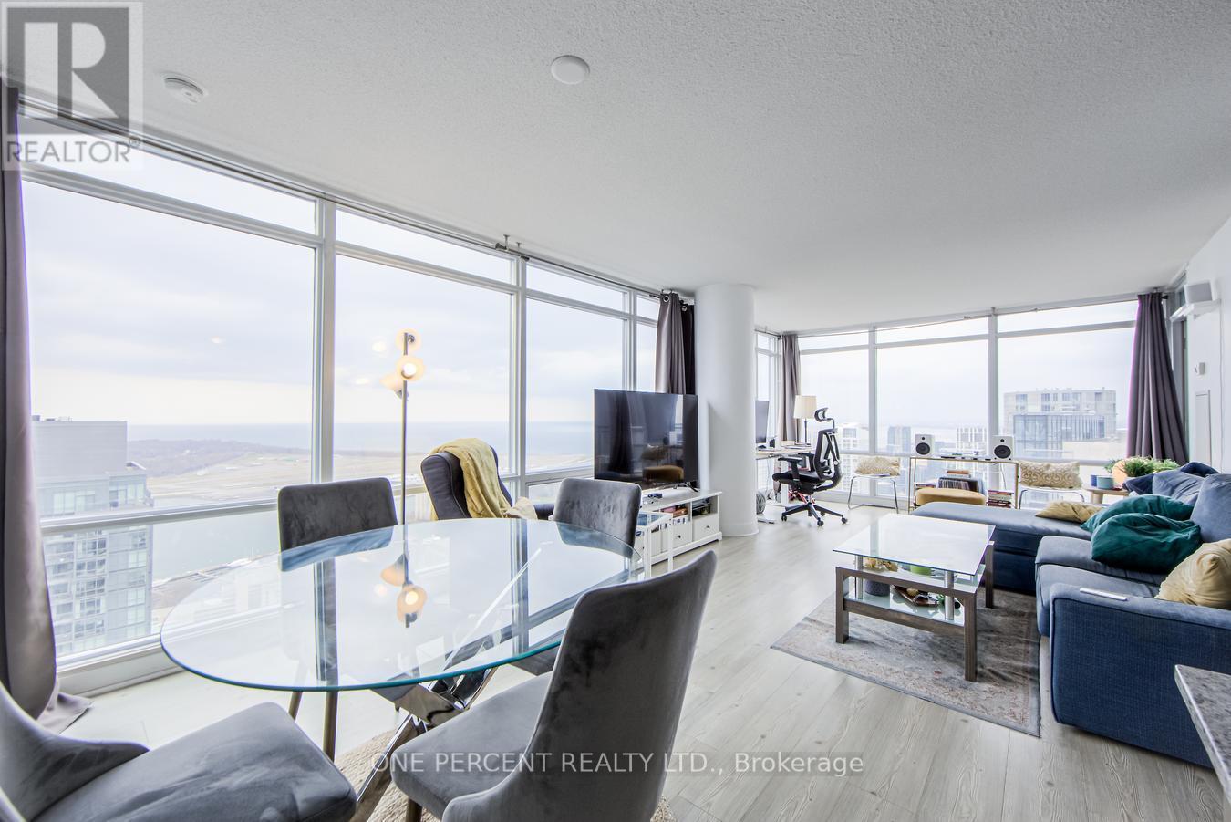 Photo 17 of 5007 25 Telegram Mews, Toronto ON