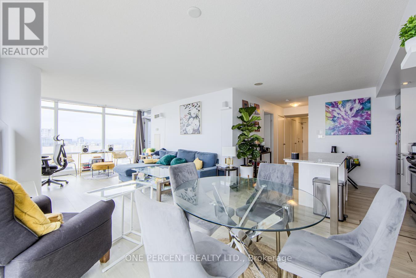 Photo 18 of 5007 25 Telegram Mews, Toronto ON