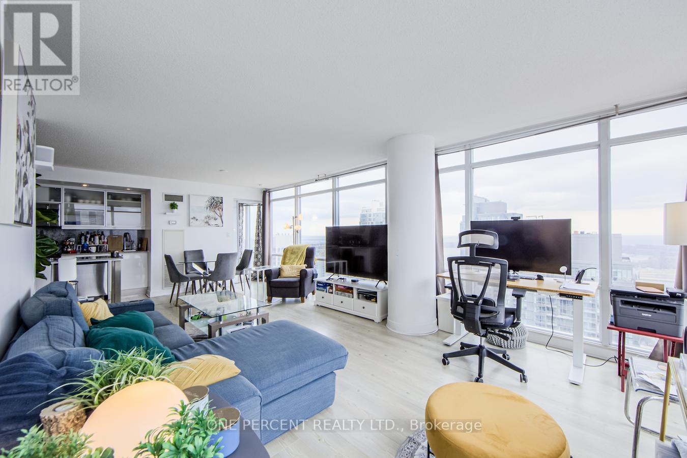 Photo 24 of 5007 25 Telegram Mews, Toronto ON