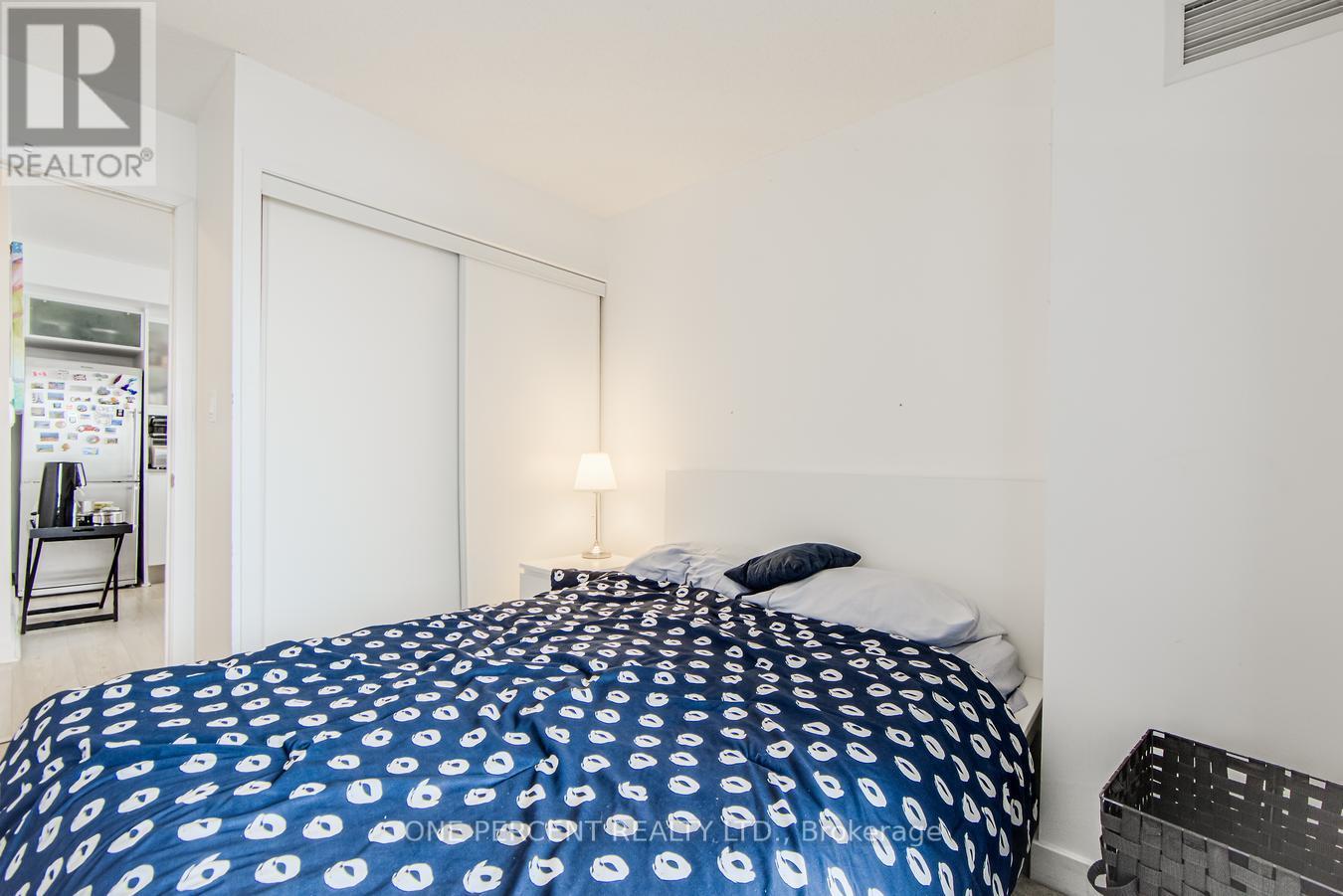 Photo 30 of 5007 25 Telegram Mews, Toronto ON