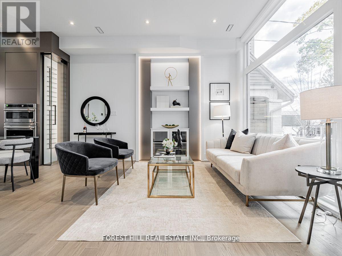 Photo 4 of 19 Devon Road, Toronto ON