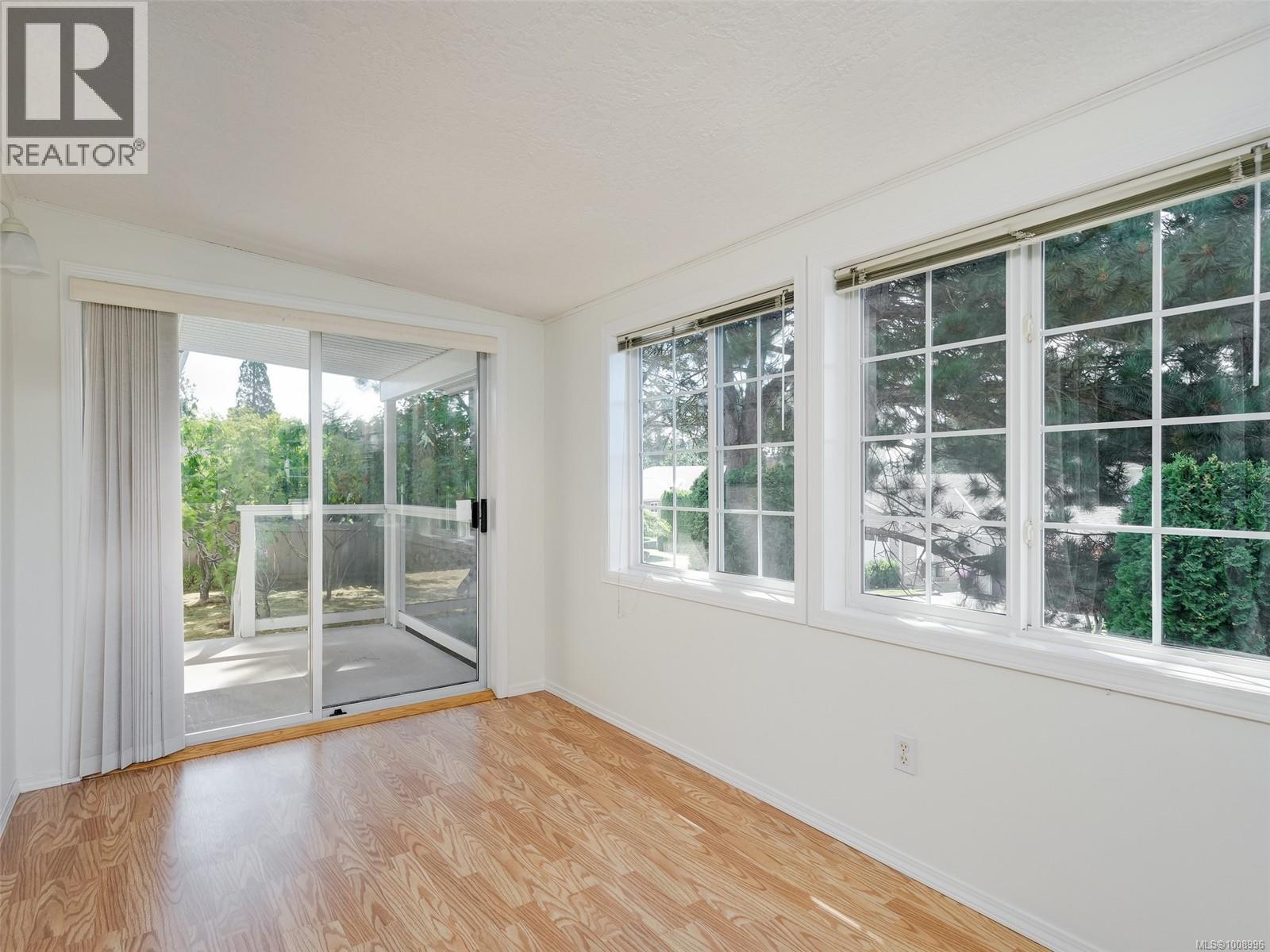 Photo 11 of 4745 Falaise Dr, Saanich BC