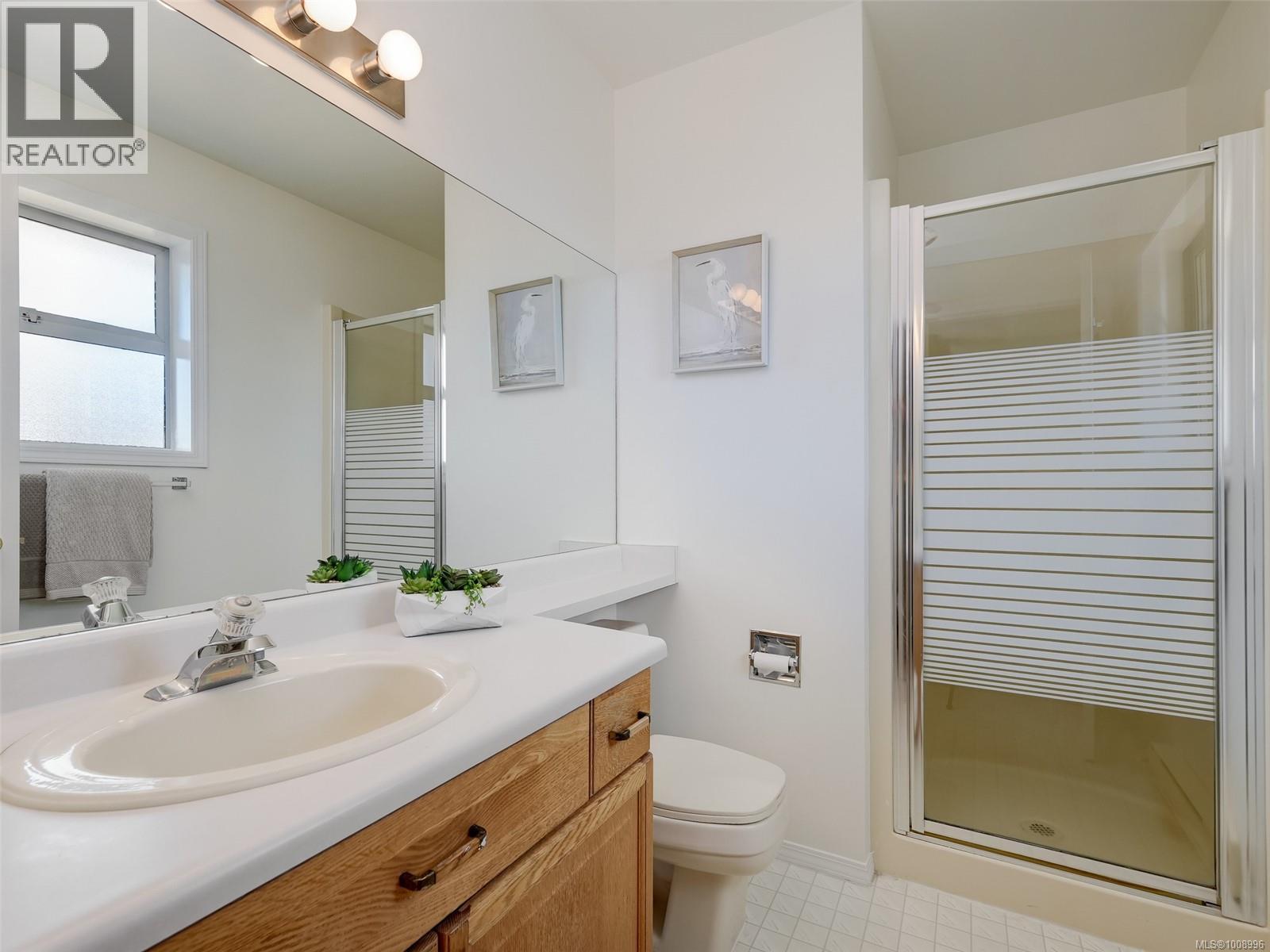 Photo 14 of 4745 Falaise Dr, Saanich BC
