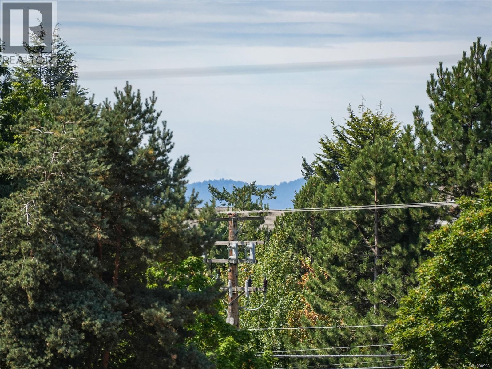 Photo 24 of 4745 Falaise Dr, Saanich BC