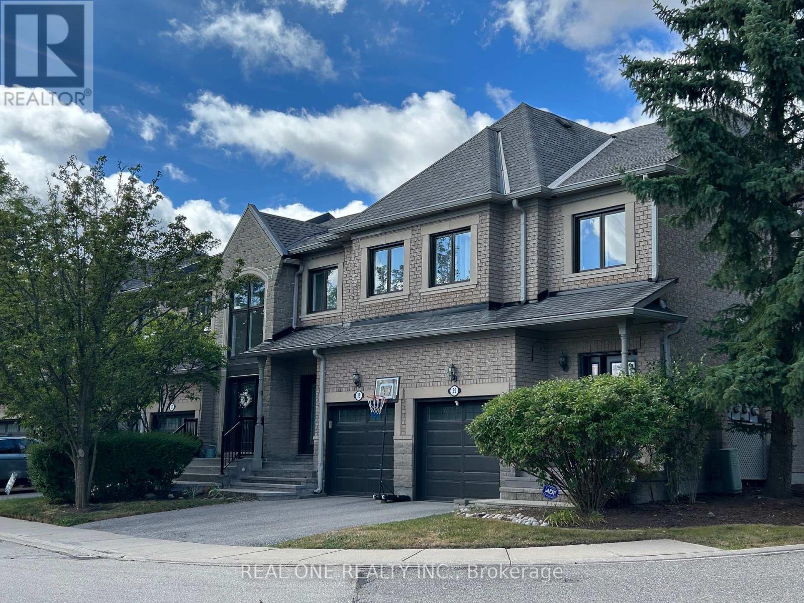 Photo 3 of 38 2250 Rockingham Drive, Oakville ON