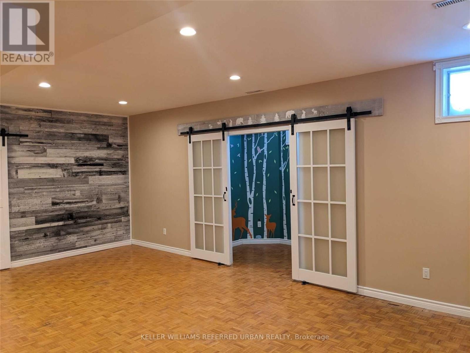 Photo 6 of Lower 132 Old Surrey Lane, Richmond Hill ON