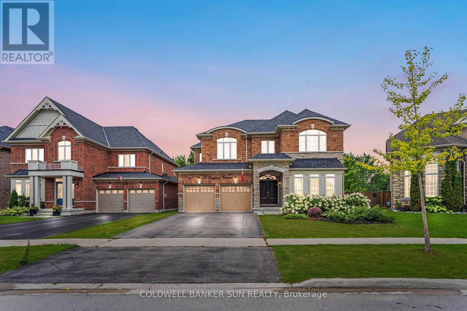 Photo 1 of 58 Copeland Crescent, Innisfil ON