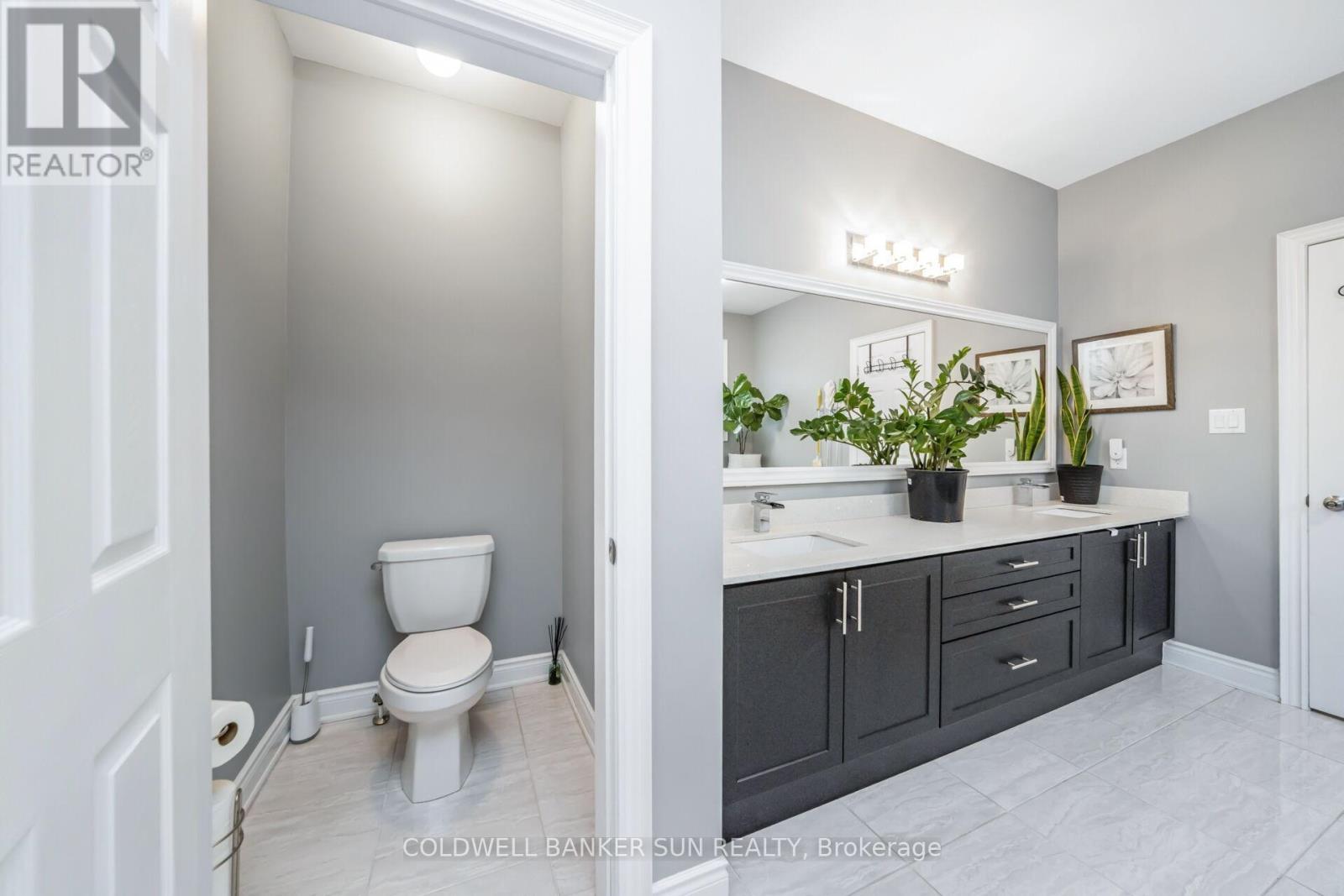 Photo 29 of 58 Copeland Crescent, Innisfil ON