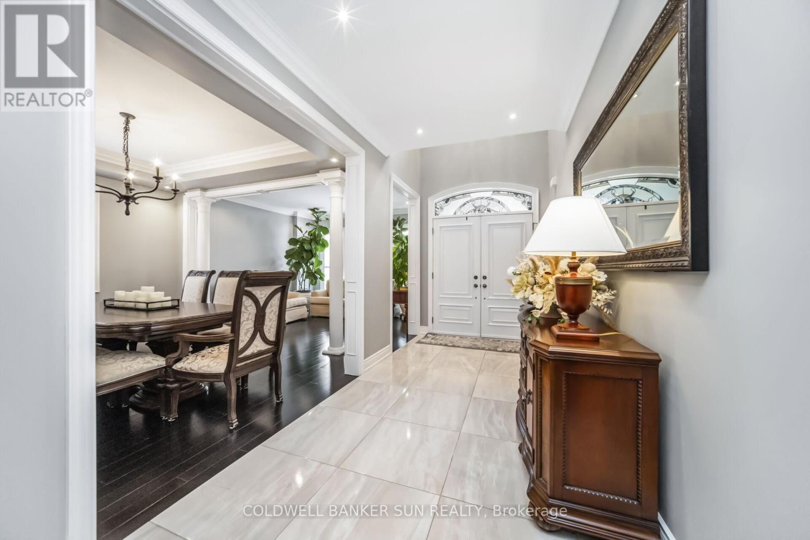 Photo 5 of 58 Copeland Crescent, Innisfil ON