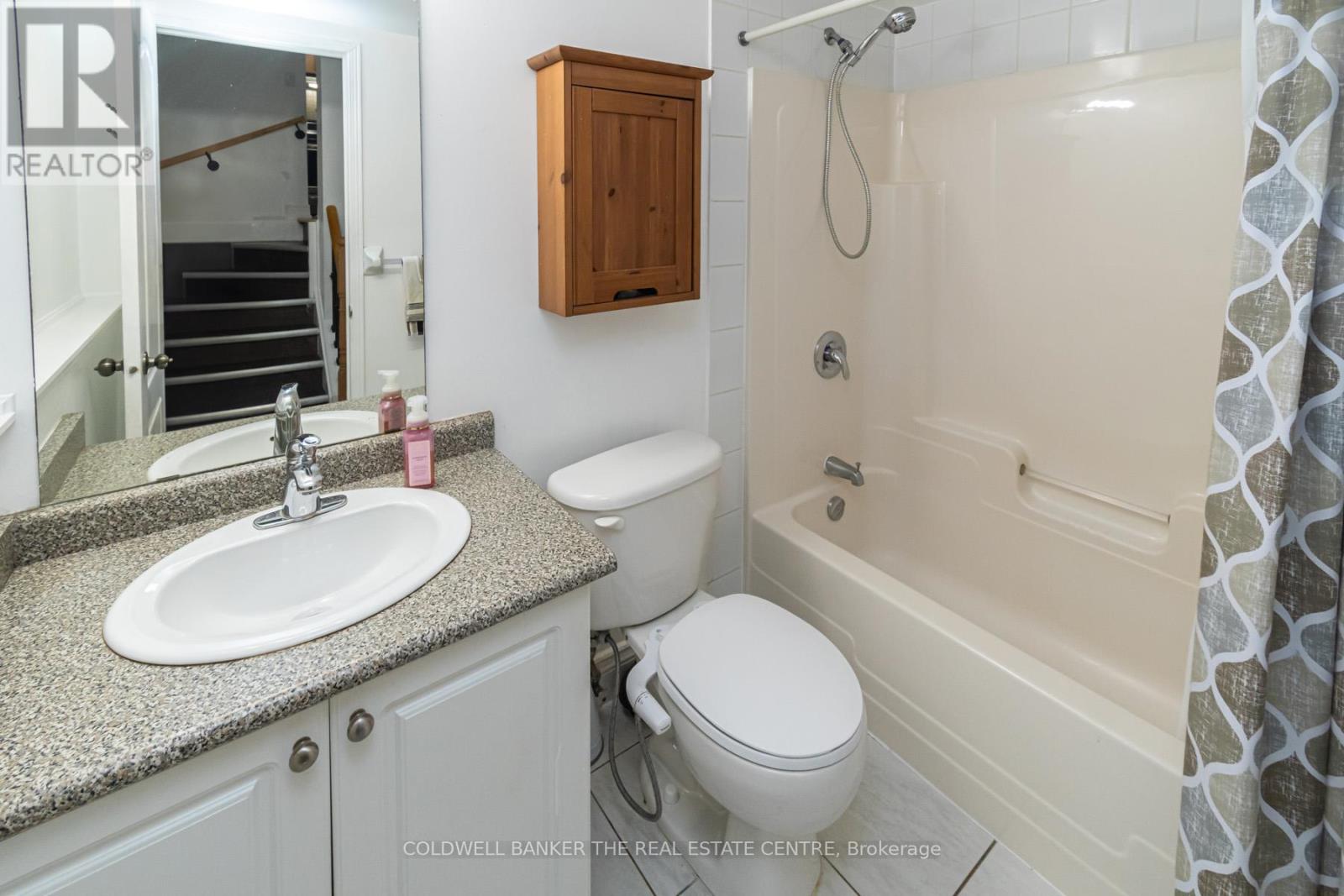 Photo 15 of 1128 Kell Street, Innisfil ON