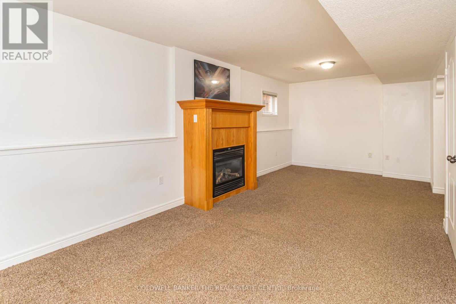 Photo 16 of 1128 Kell Street, Innisfil ON