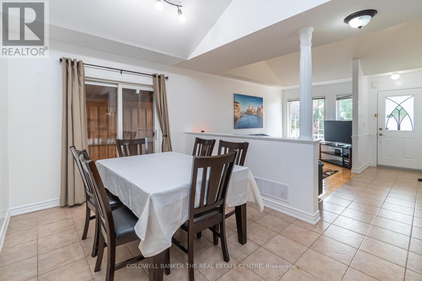 Photo 6 of 1128 Kell Street, Innisfil ON