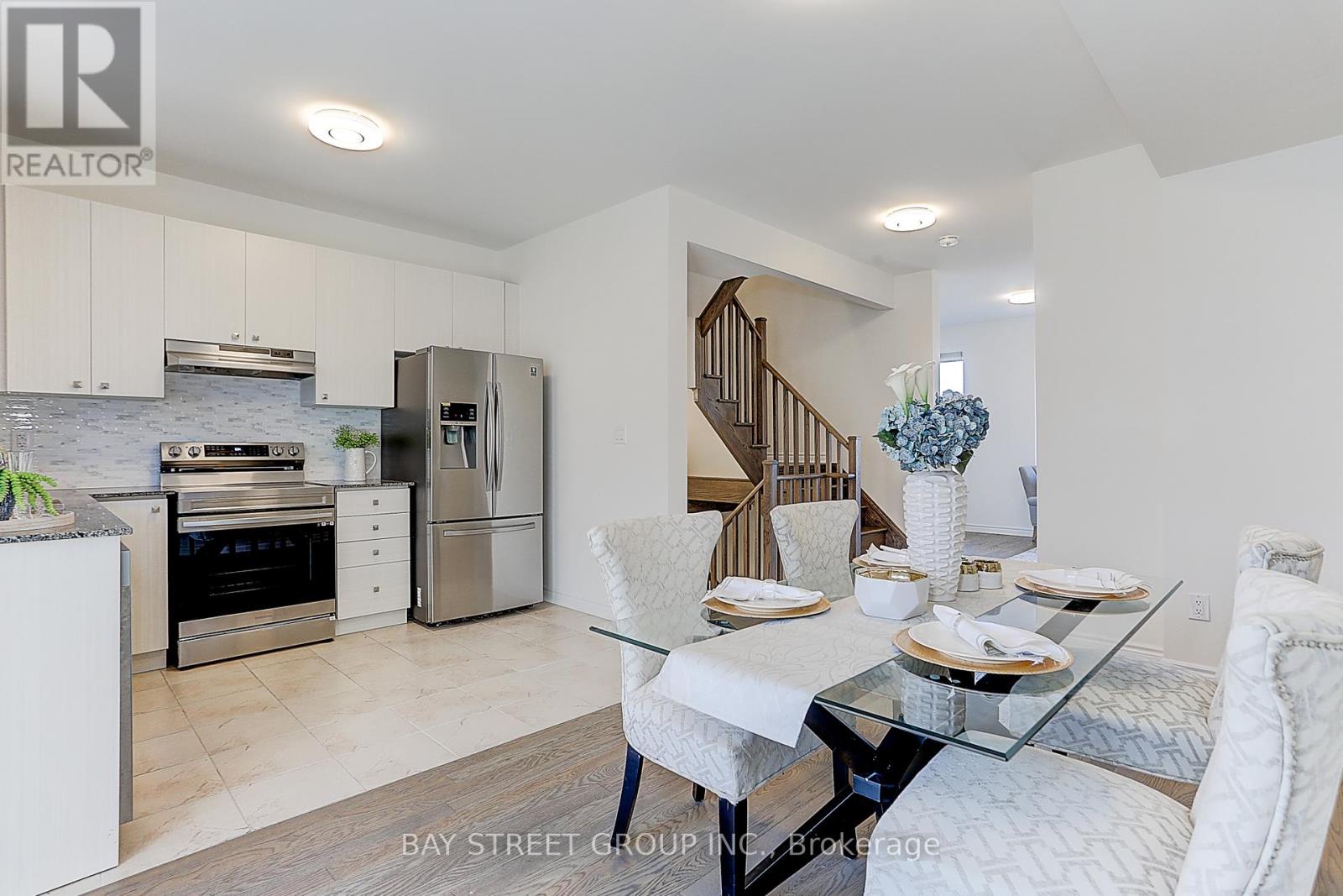 Photo 16 of 12 Chicago Lane, Markham ON