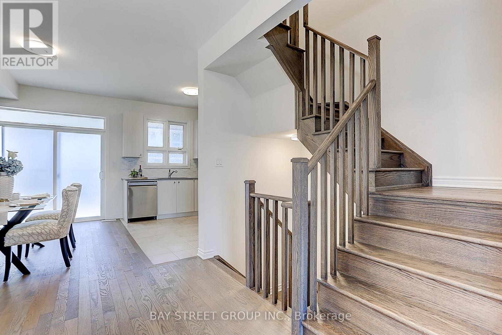 Photo 27 of 12 Chicago Lane, Markham ON