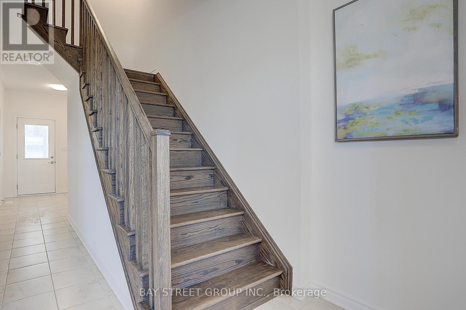 Photo 9 of 12 Chicago Lane, Markham ON