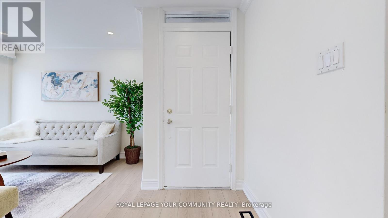 Photo 27 of 446 Lynett Crescent, Richmond Hill ON