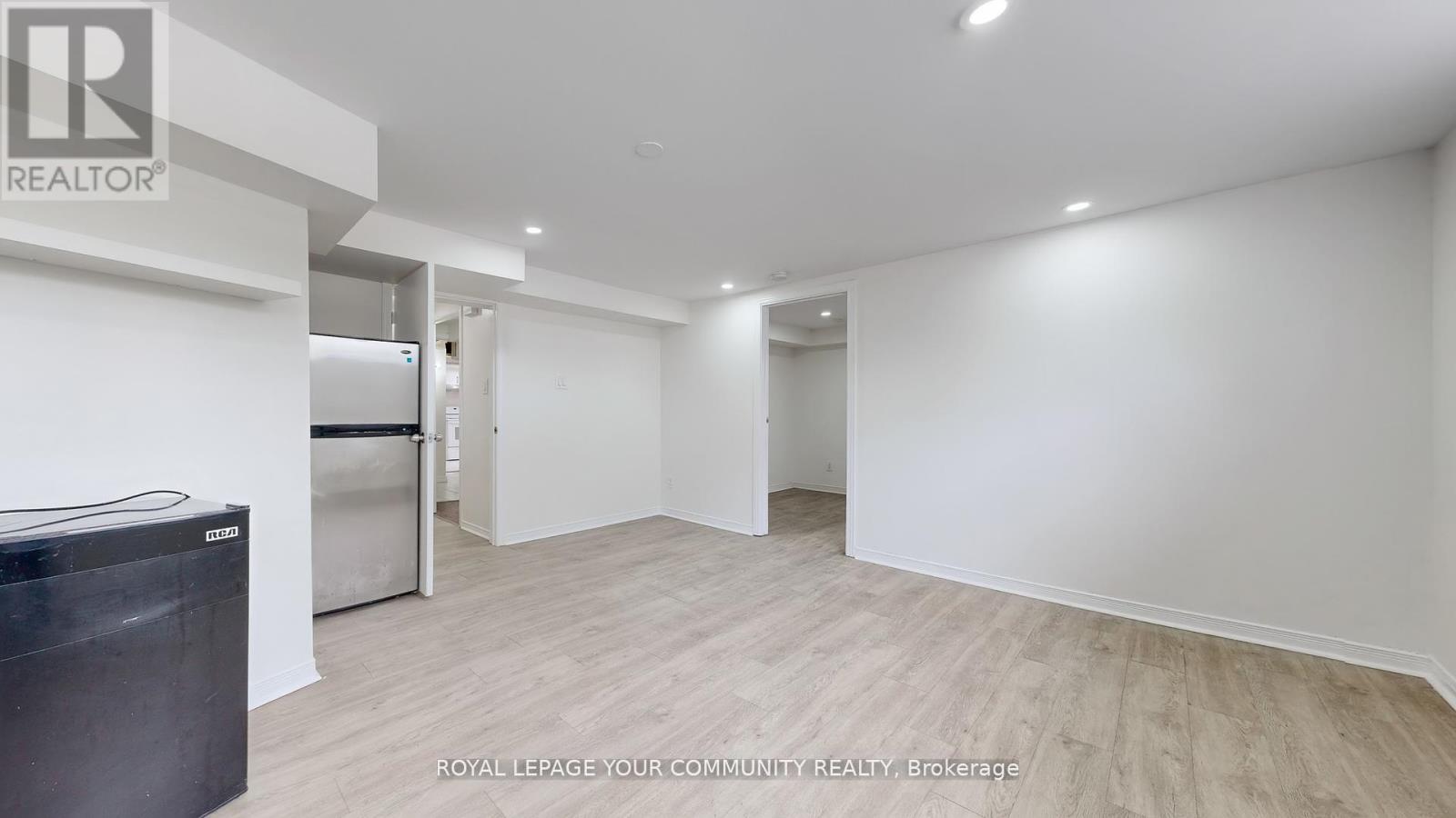Photo 32 of 446 Lynett Crescent, Richmond Hill ON