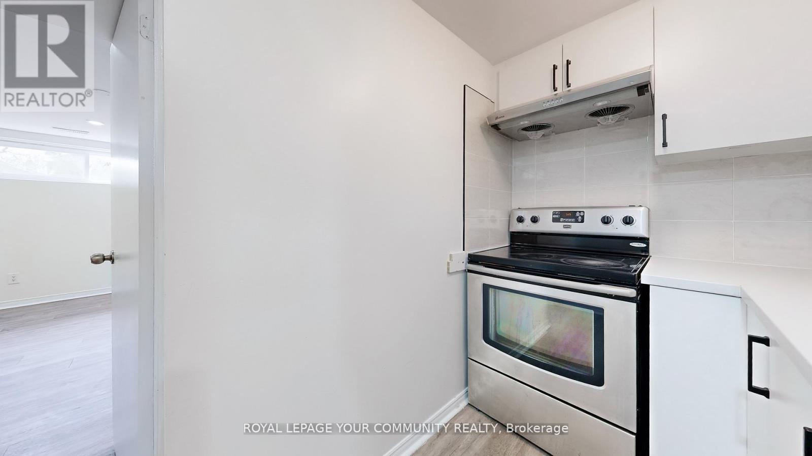 Photo 34 of 446 Lynett Crescent, Richmond Hill ON