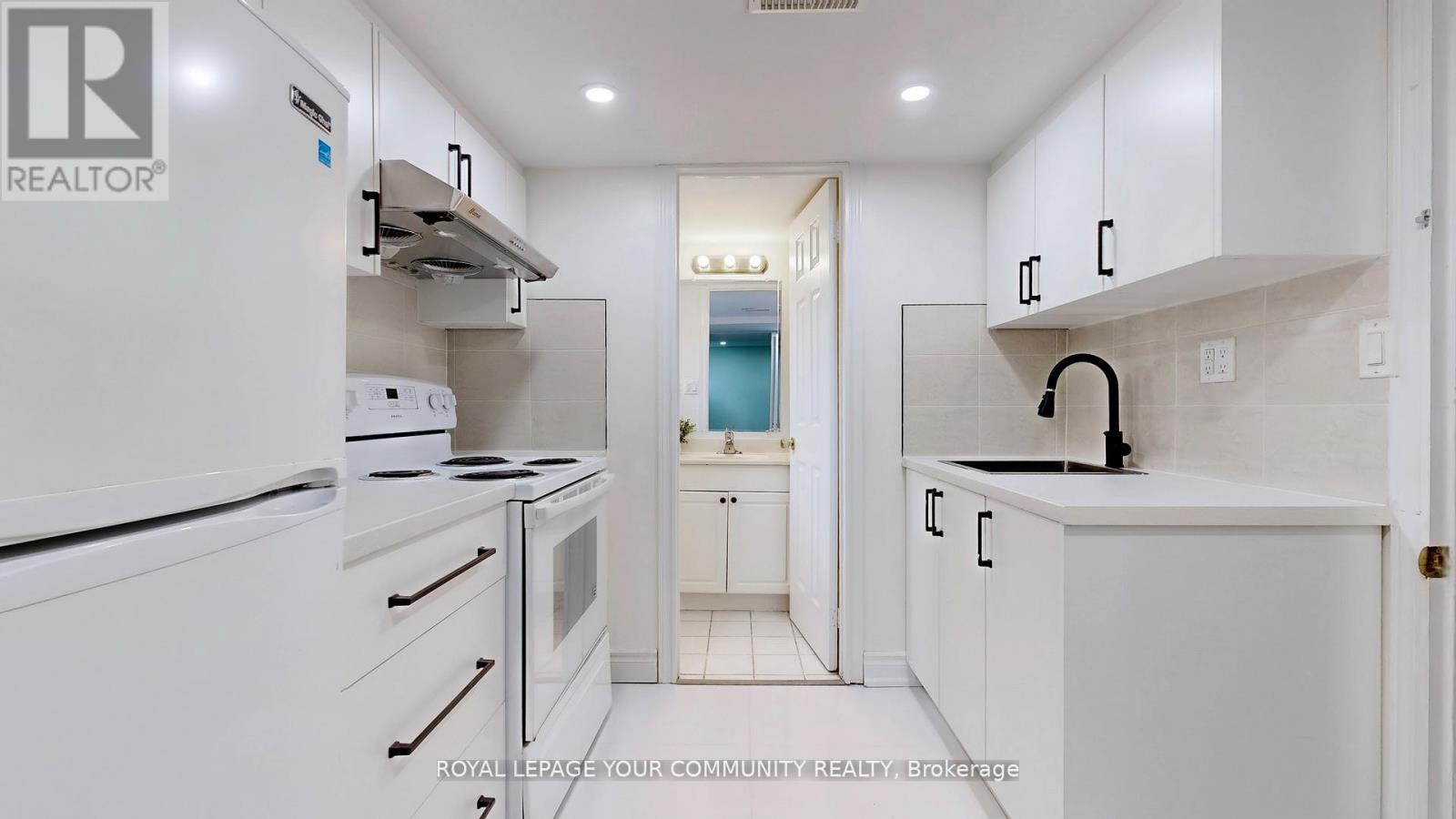 Photo 40 of 446 Lynett Crescent, Richmond Hill ON