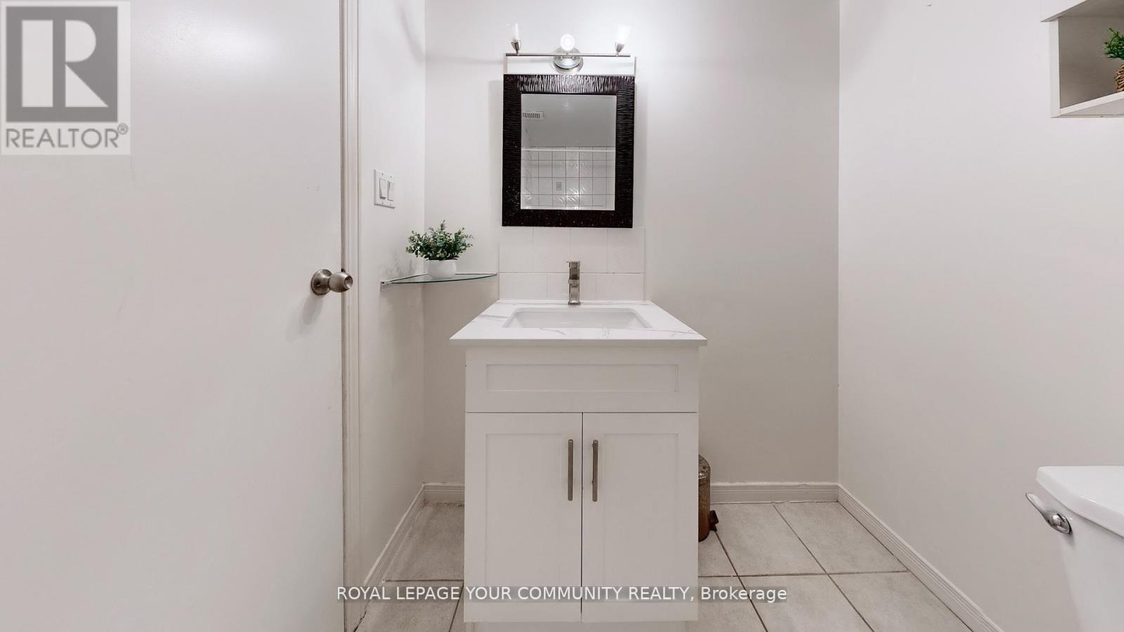 Photo 45 of 446 Lynett Crescent, Richmond Hill ON