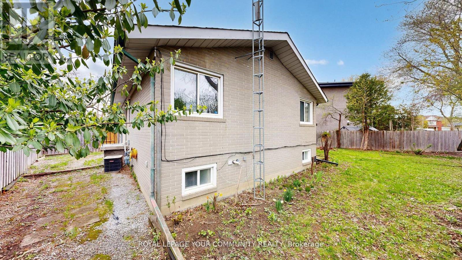Photo 50 of 446 Lynett Crescent, Richmond Hill ON
