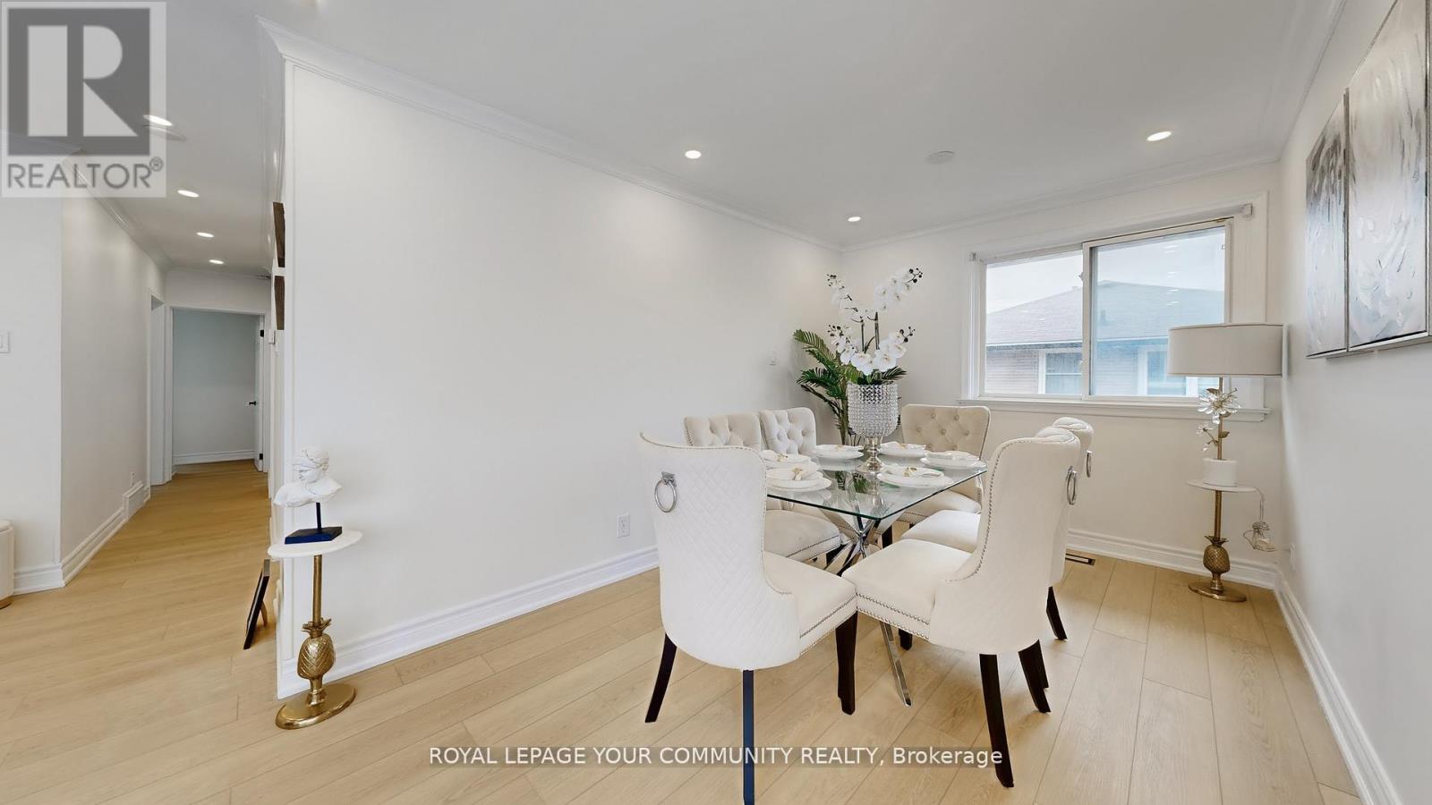 Photo 9 of 446 Lynett Crescent, Richmond Hill ON