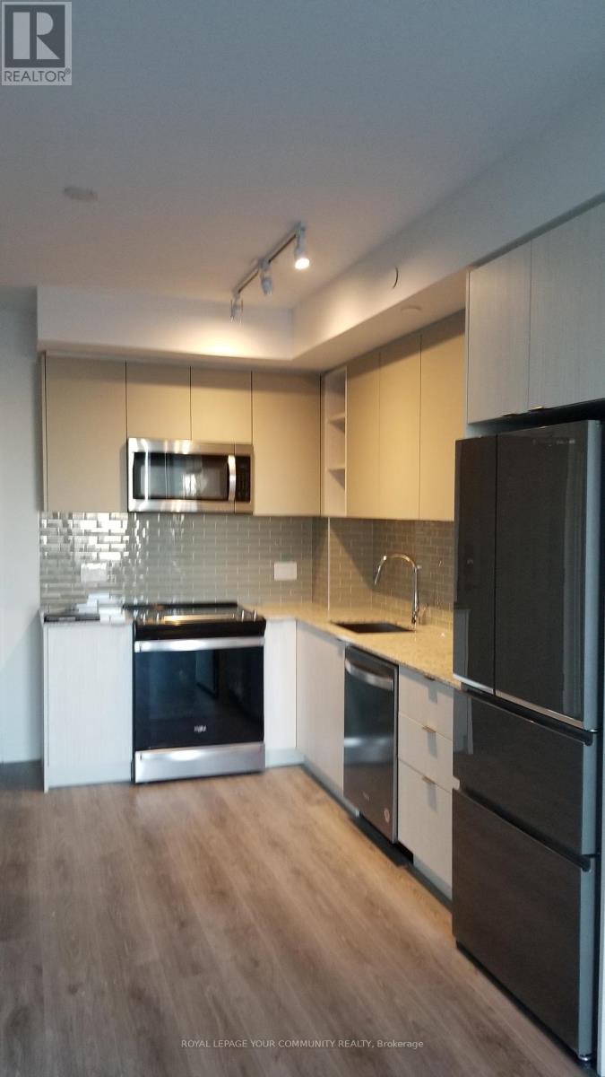 Photo 7 of 323 100 Eagle Rock Way, Vaughan ON