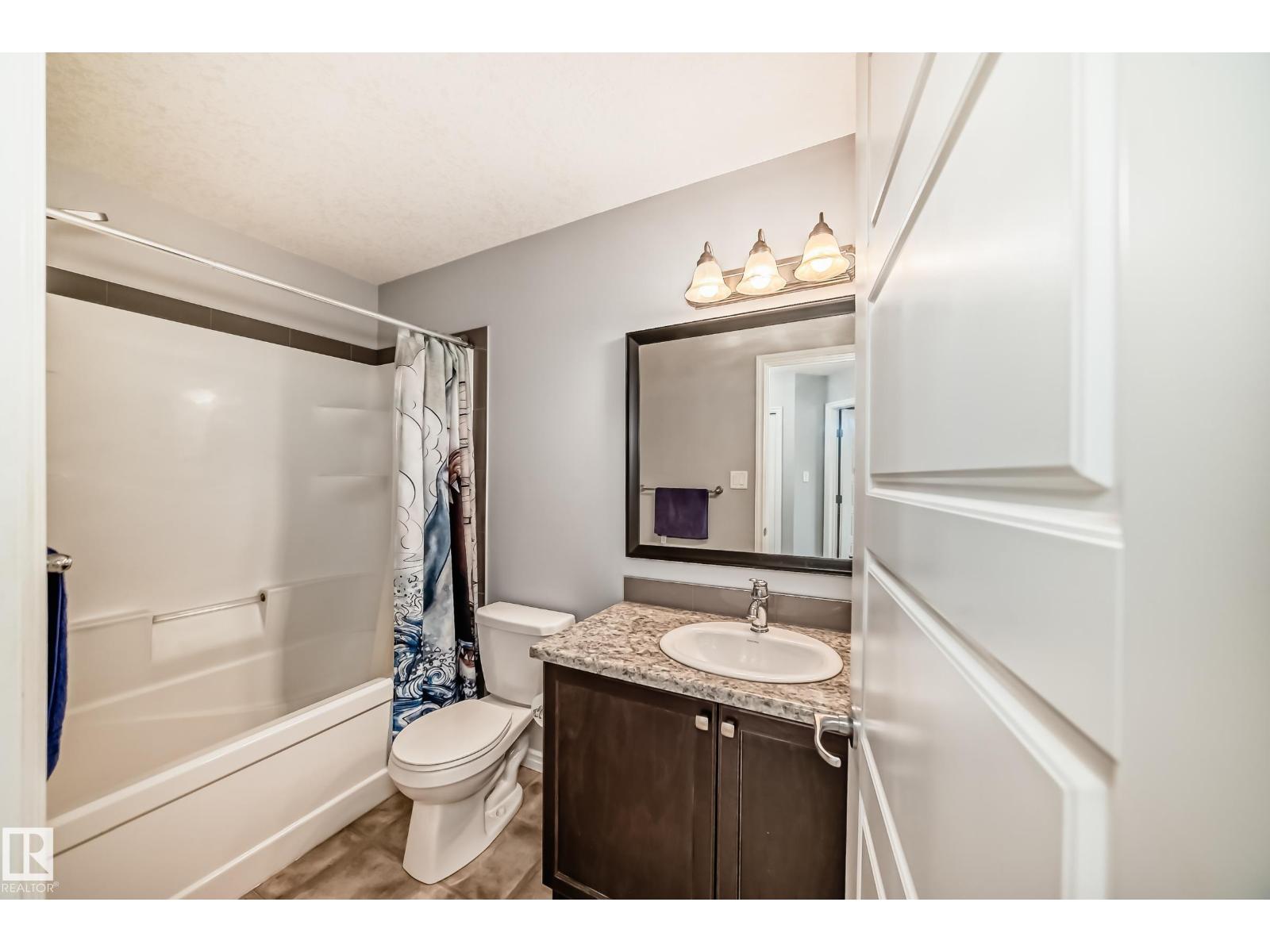 Photo 20 of 8920 218 St Nw, Edmonton AB