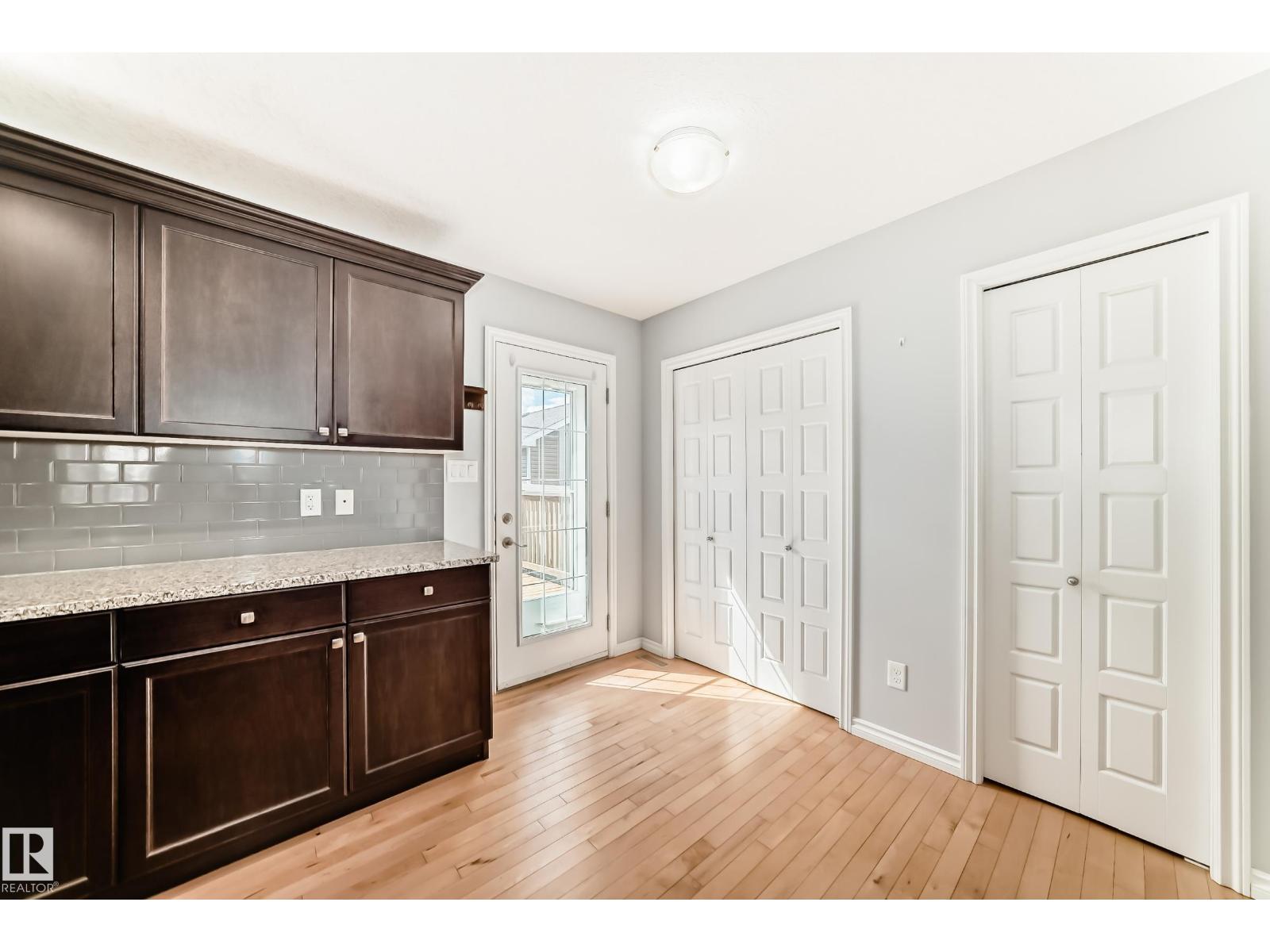 Photo 26 of 8920 218 St Nw, Edmonton AB