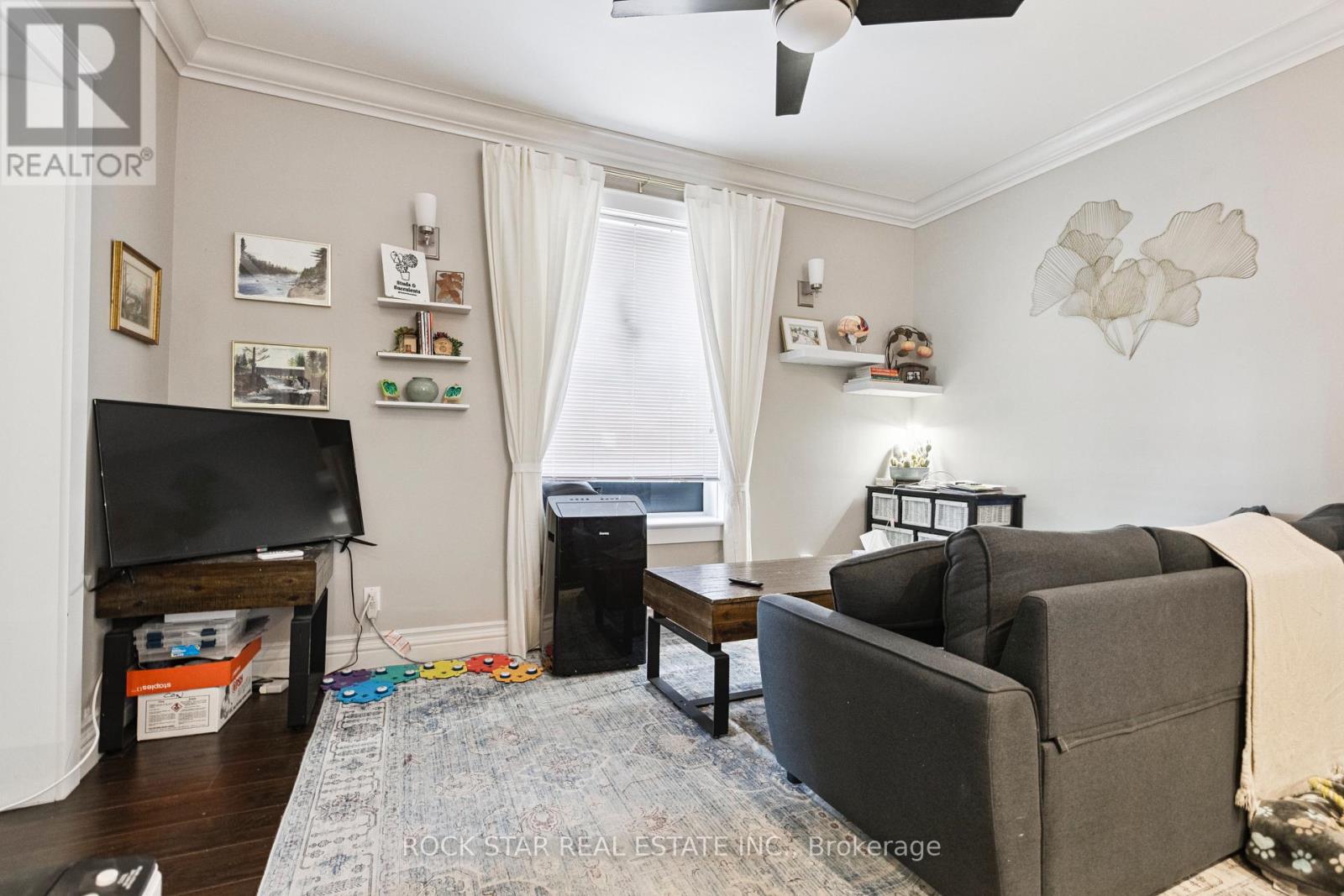 Photo 23 of 43 Eby Street S, Kitchener ON