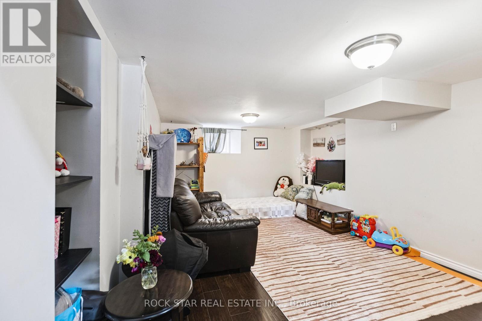 Photo 32 of 43 Eby Street S, Kitchener ON