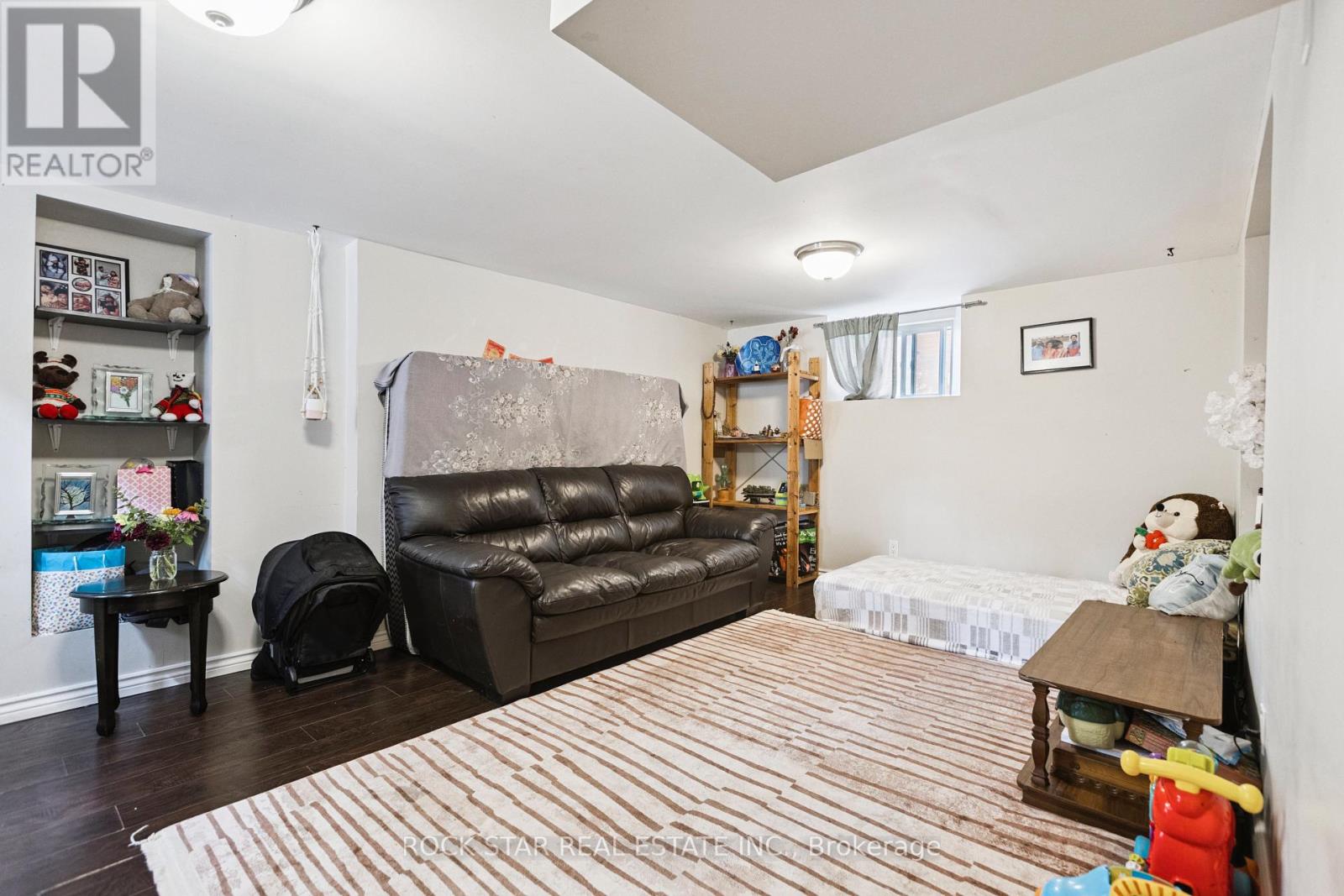 Photo 33 of 43 Eby Street S, Kitchener ON