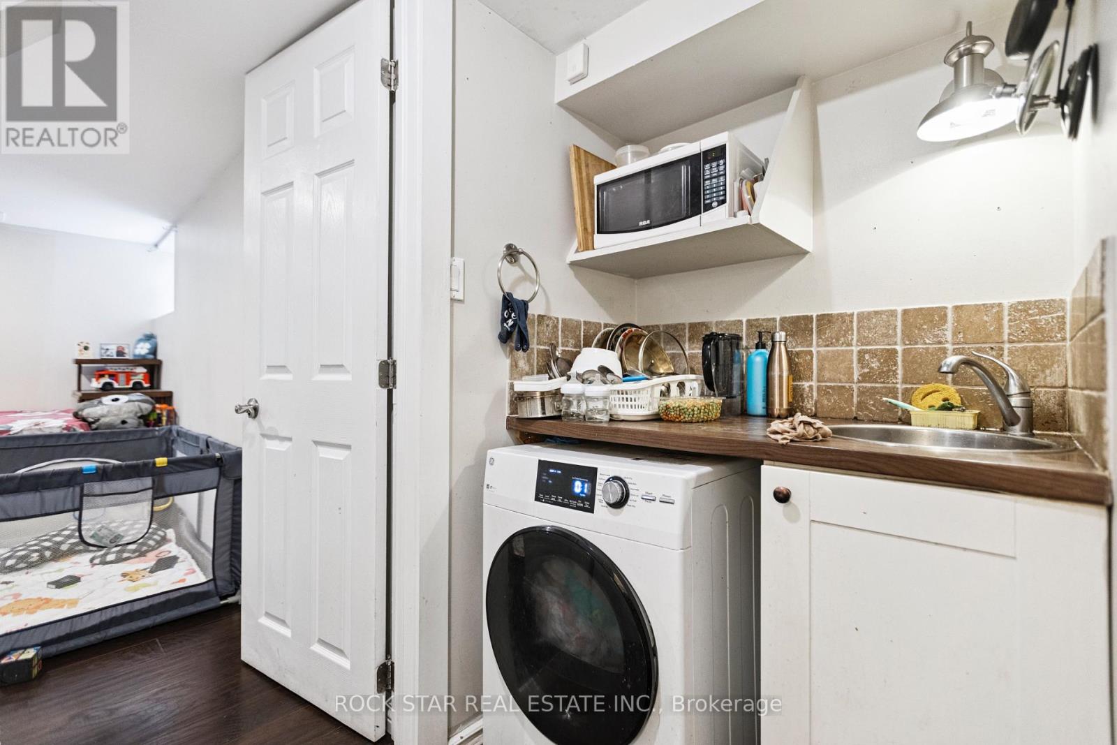 Photo 35 of 43 Eby Street S, Kitchener ON