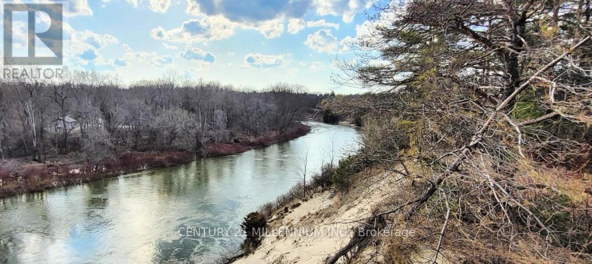 Photo 23 of 11 Knox Road E, Wasaga Beach ON
