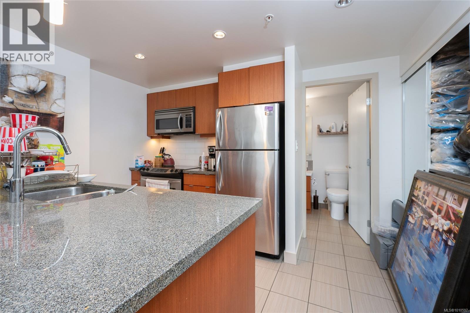 Photo 5 of 311 760 Johnson St, Victoria BC