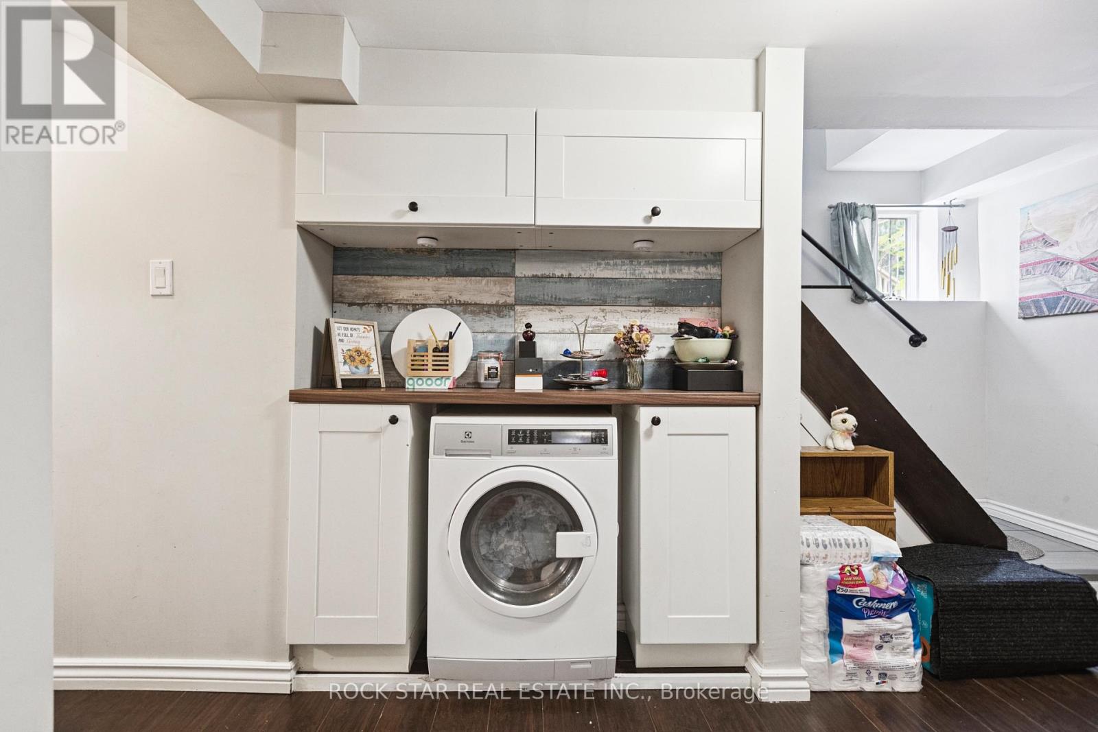 Photo 34 of 43 Eby Street S, Kitchener ON