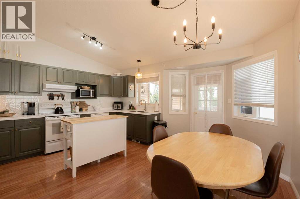 Photo 5 of 8130 106 A Street, Grande Prairie AB
