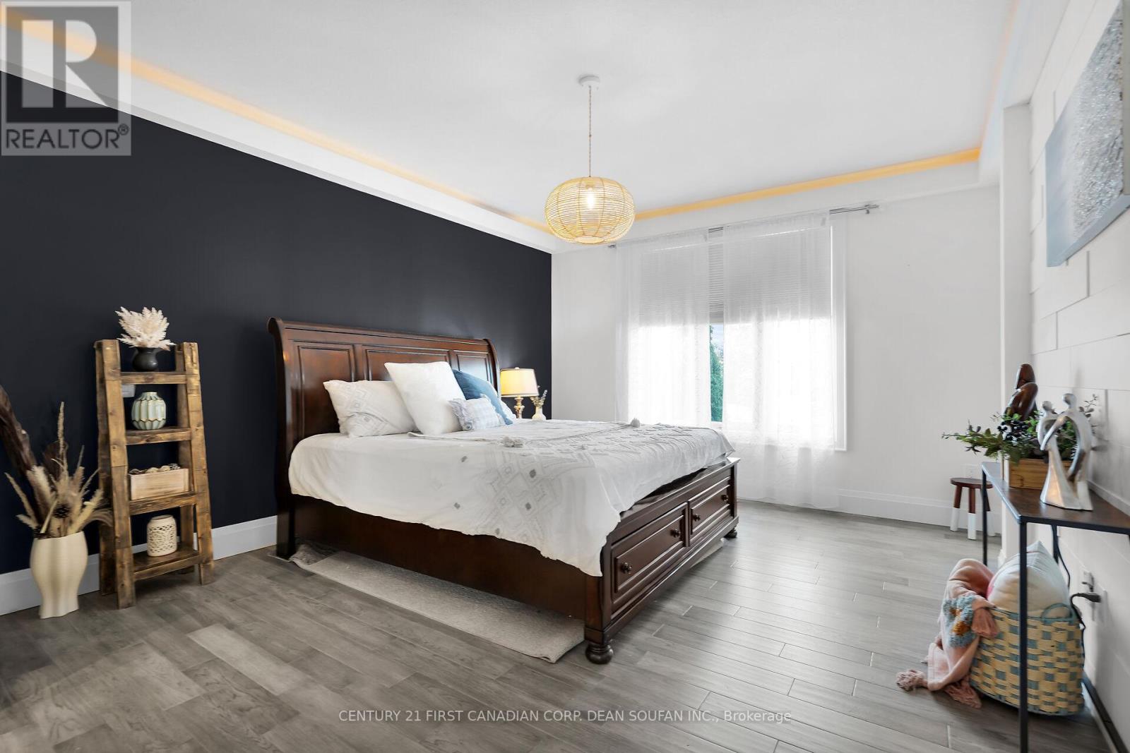 Photo 21 of 405 Darcy Drive, Strathroycaradoc ON