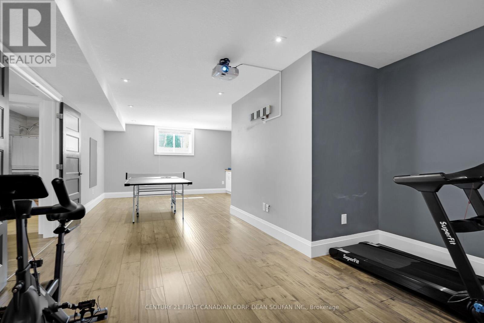 Photo 38 of 405 Darcy Drive, Strathroycaradoc ON