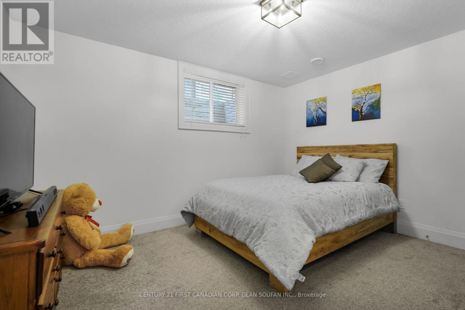 Photo 40 of 405 Darcy Drive, Strathroycaradoc ON