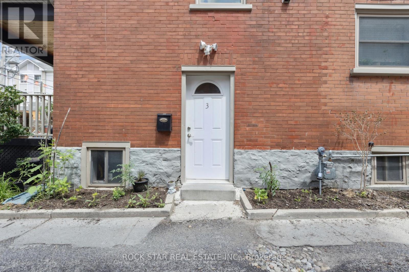 Photo 30 of 43 Eby Street S, Kitchener ON