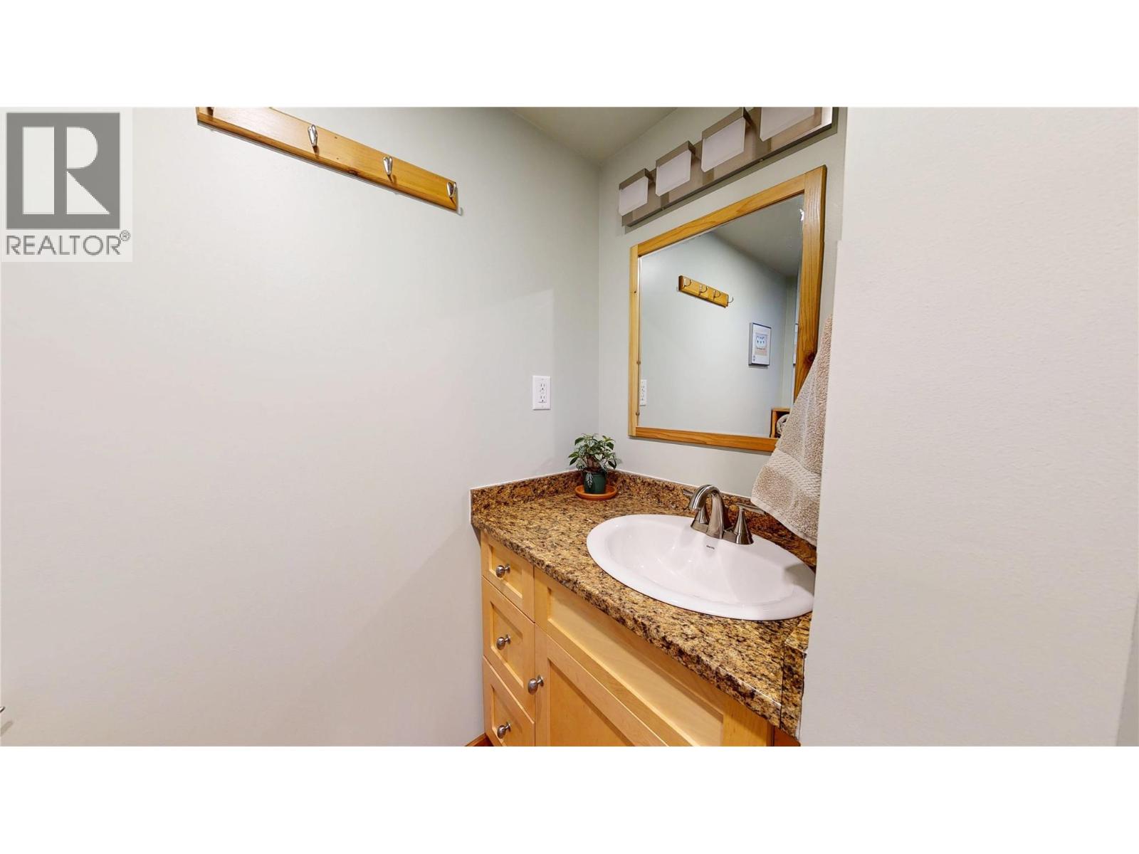 Photo 37 of 3286 Hurstfield Road, Blind Bay BC
