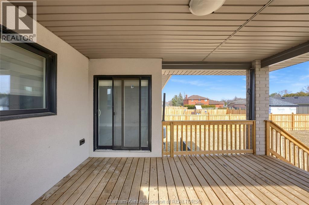 Photo 23 of 129 Tuscany Trail, Chatham ON